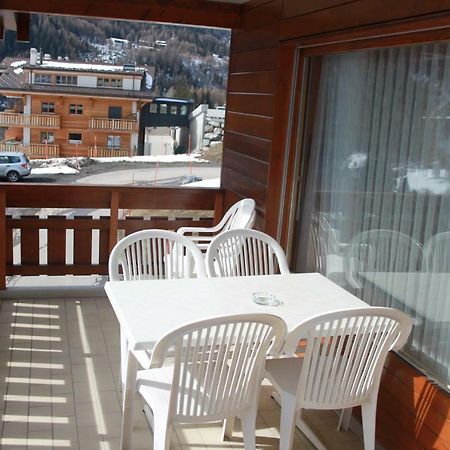 Appartement Dans Le Centre Thermal Les Sources Овронна Экстерьер фото